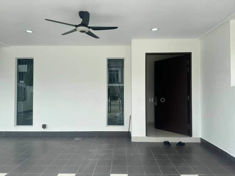 2-storey Terraced House for Rent in Beranang (Selangor) - Athena Cho - Entrance - PropertyGuru.com.my