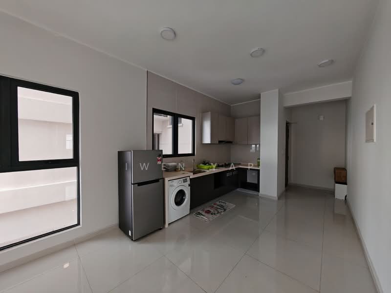 Condominium for Sale at Amberside @ Country Garden Danga Bay - Iwen Yap - Kitchen - PropertyGuru.com.my