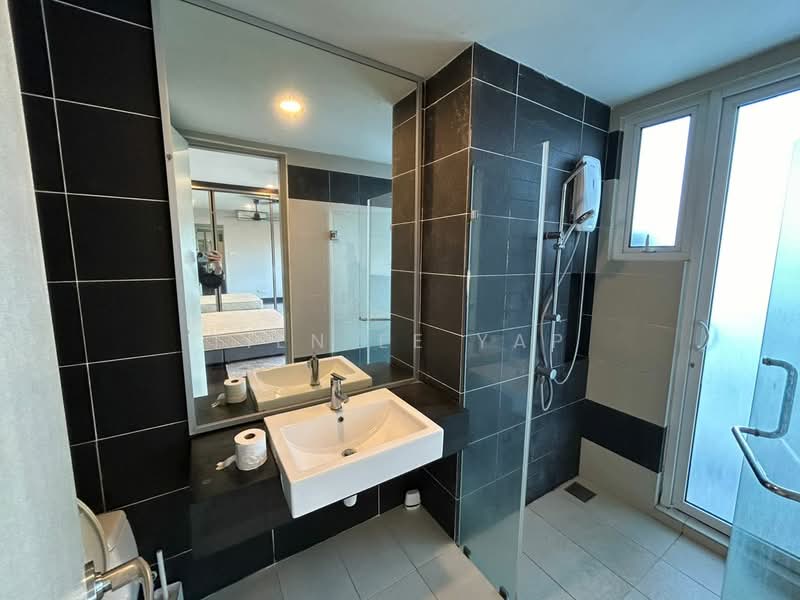 Kondominium untuk Disewa di Saville @ The Park - Tien Ee Yap - Bathroom - PropertyGuru.com.my