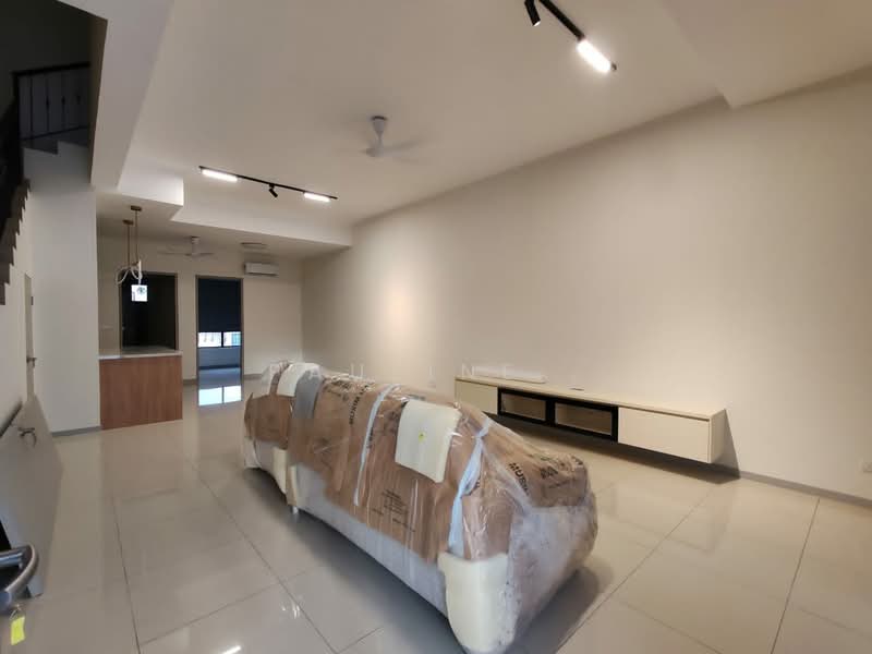 Rumah Teres 2 Tingkat untuk Dijual di Bandar Bukit Puchong (Puchong) - Pauline . - Living Room - PropertyGuru.com.my