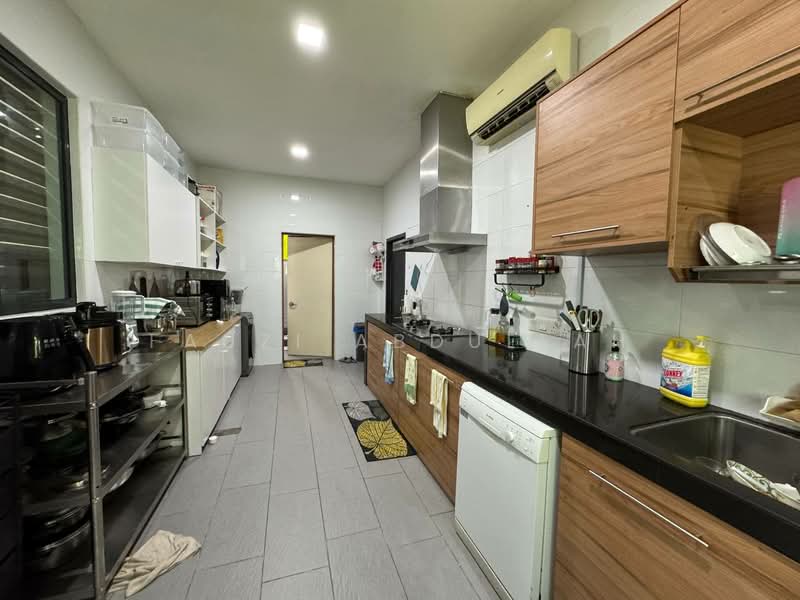 Bungalow for Sale in Cahaya Spk (Shah Alam) - Fauzi Abdullah - Kitchen - PropertyGuru.com.my