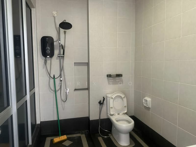 2-storey Terraced House for Rent in Beranang (Selangor) - Chrix Soo - Bathroom - PropertyGuru.com.my