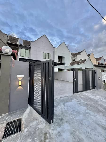 2-storey Terraced House for Sale in Bandar Baru Permas Jaya (Permas Jaya) - Joan Sin - Exterior - PropertyGuru.com.my