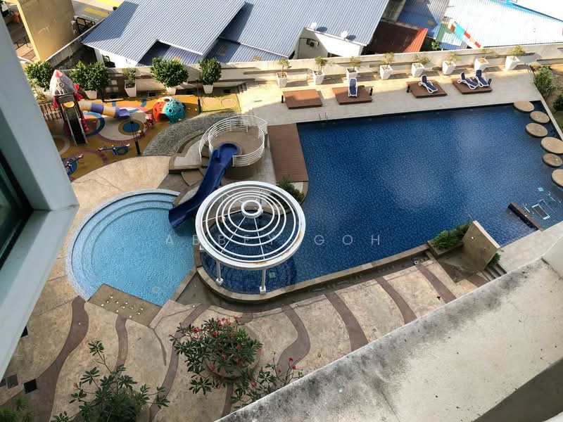 Condominium for Rent at Signature Two - Abbey Goh - Pool - PropertyGuru.com.my