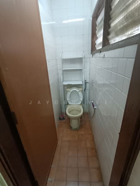 1-storey Terraced House for Sale in Jalan Klang Lama (Old Klang Road) (Kuala Lumpur) - Jayden Yee - Bathroom - PropertyGuru.com.my