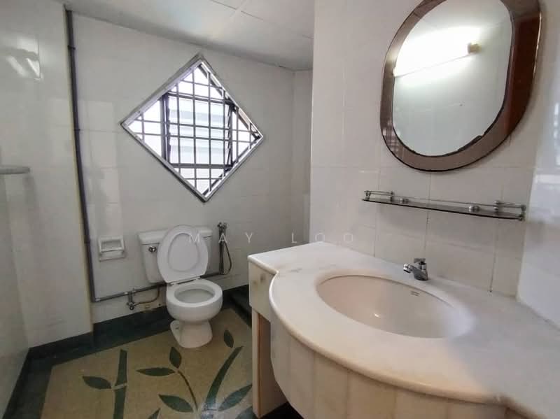 Kondominium untuk Disewa di Desa Embun Emas - May Loo - Bathroom - PropertyGuru.com.my