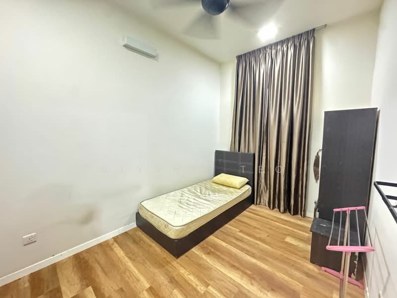 Kondominium untuk Disewa di Bennington Residences @ SkyArena - Alyshia Teo - Bedroom - PropertyGuru.com.my
