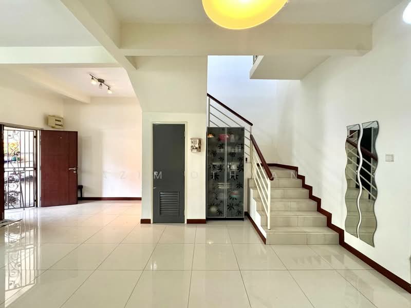 2-storey Terraced House for Sale in Shah Alam (Selangor) - Azim Othman - Entrance - PropertyGuru.com.my