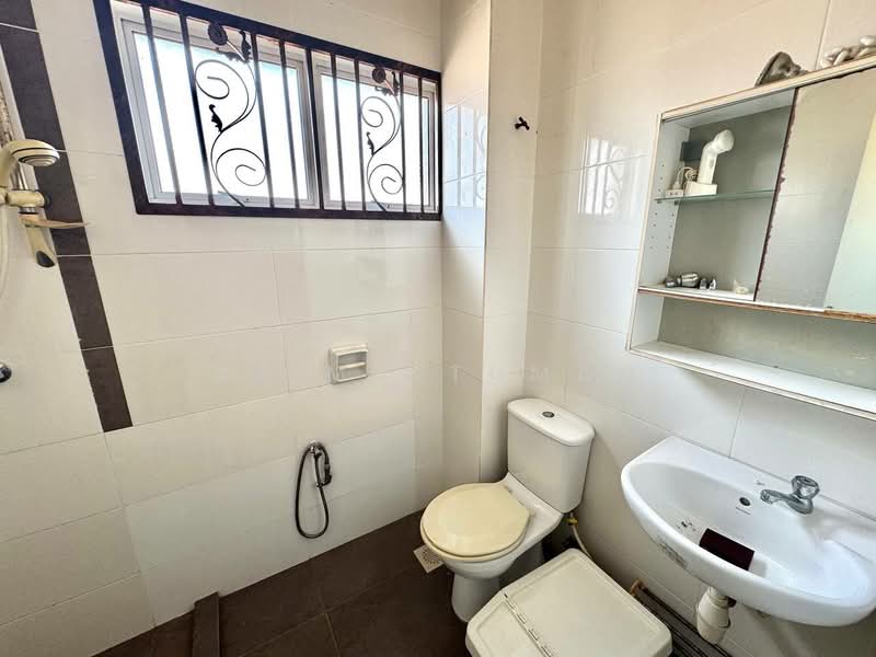 2-storey Terraced House for Sale in Shah Alam (Selangor) - Azim Othman - Bathroom - PropertyGuru.com.my