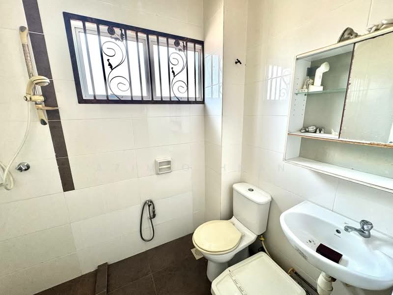 2-storey Terraced House for Sale in Shah Alam (Selangor) - Azim Othman - Bathroom - PropertyGuru.com.my