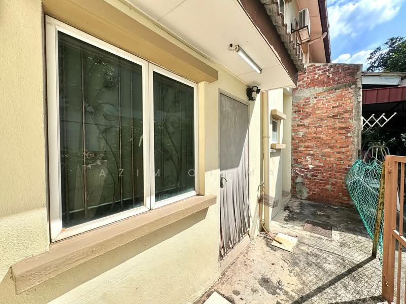 2-storey Terraced House for Sale in Shah Alam (Selangor) - Azim Othman - Exterior - PropertyGuru.com.my