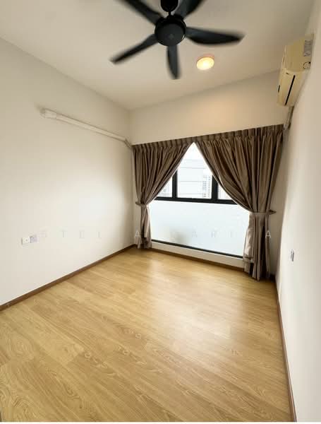 Kondominium untuk Disewa di Bay Point @ Country Garden Danga Bay - Stella Narita - PropertyGuru.com.my