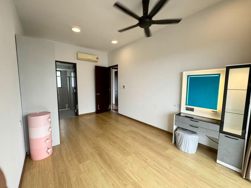 Kondominium untuk Disewa di Bay Point @ Country Garden Danga Bay - Stella Narita - PropertyGuru.com.my
