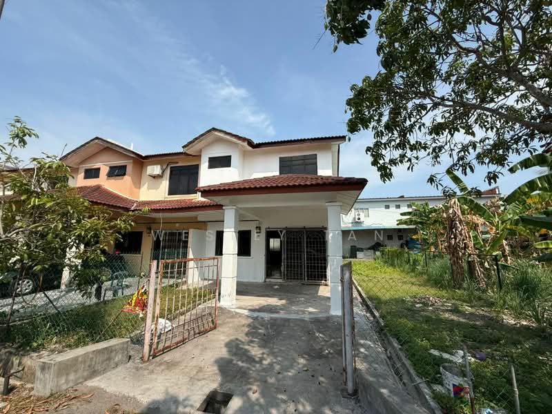 2-storey Terraced House for Sale in Taman Seri Tanjong Minyak (Tanjong Minyak) - Wesley Tan - Exterior - PropertyGuru.com.my