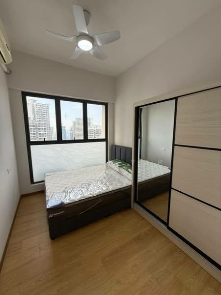 Kondominium untuk Disewa di Kings Bay @ Country Garden Danga Bay - Genki Yap - Bedroom - PropertyGuru.com.my