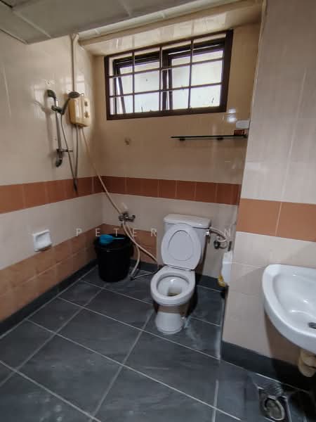 Kondominium untuk Disewa di Kondominium Tanjung Puteri - Peter Tan - Bathroom - PropertyGuru.com.my
