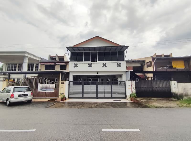 Rumah Teres 2 Tingkat untuk Dijual di Taman Selayang Indah (Selayang) - Adi Mohamad - Exterior - PropertyGuru.com.my
