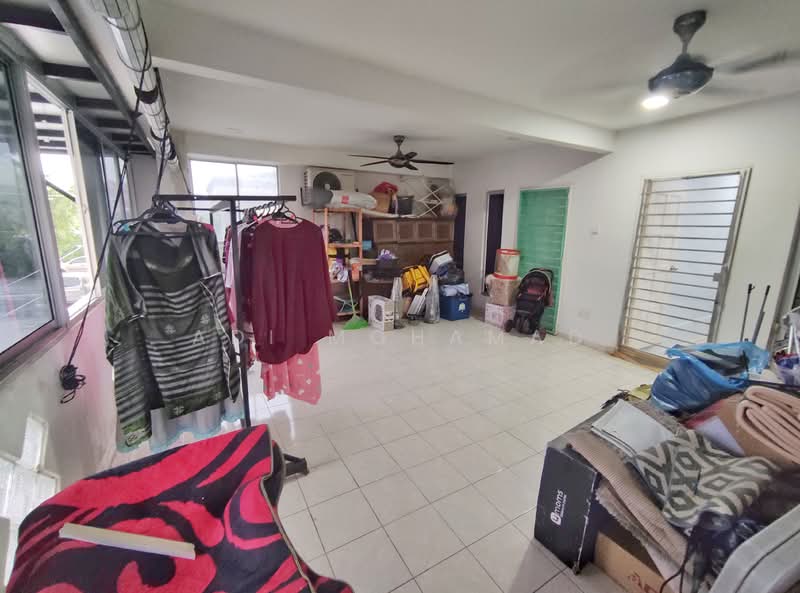 Rumah Teres 2 Tingkat untuk Dijual di Taman Selayang Indah (Selayang) - Adi Mohamad - Huge +1 Room - PropertyGuru.com.my