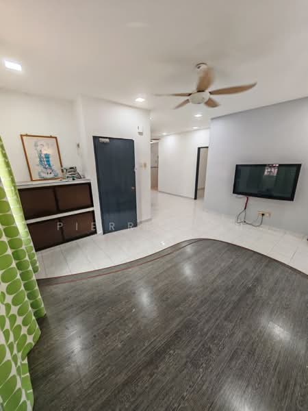 Apartment for Rent at Sri Awana Townhouse - Pierre Chin - Living Room - PropertyGuru.com.my