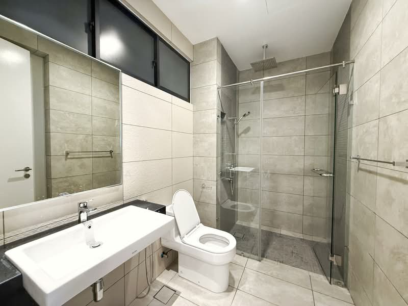 Servis Apartment untuk Disewa di The Sentral Suites - Alice Lim - Bathroom - PropertyGuru.com.my