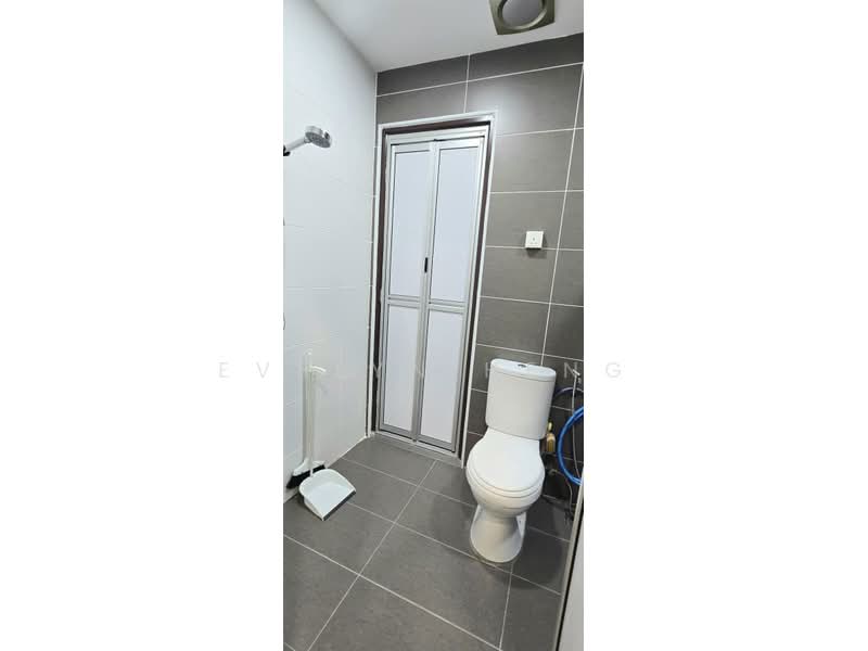 Service Residence for Sale at KSL Residence @ Daya - Evelyn Heng - Bathroom - PropertyGuru.com.my