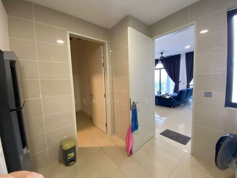 Servis Apartment untuk Dijual di The Park 2 - Cindy Lai - Living Room - PropertyGuru.com.my