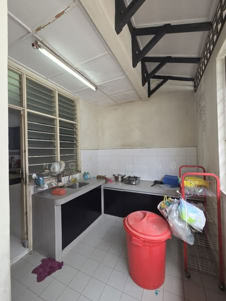 2-storey Terraced House for Sale in Taman Molek (Johor Bahru) - Nico Chong - Kitchen - PropertyGuru.com.my