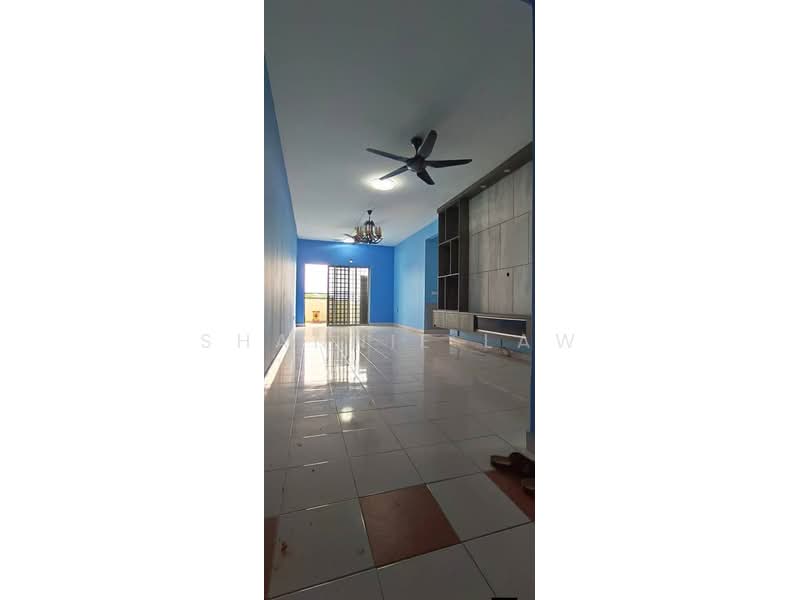 Pangsapuri untuk Dijual di Astaka Heights Apartments - Shannie Law - Living Room - PropertyGuru.com.my