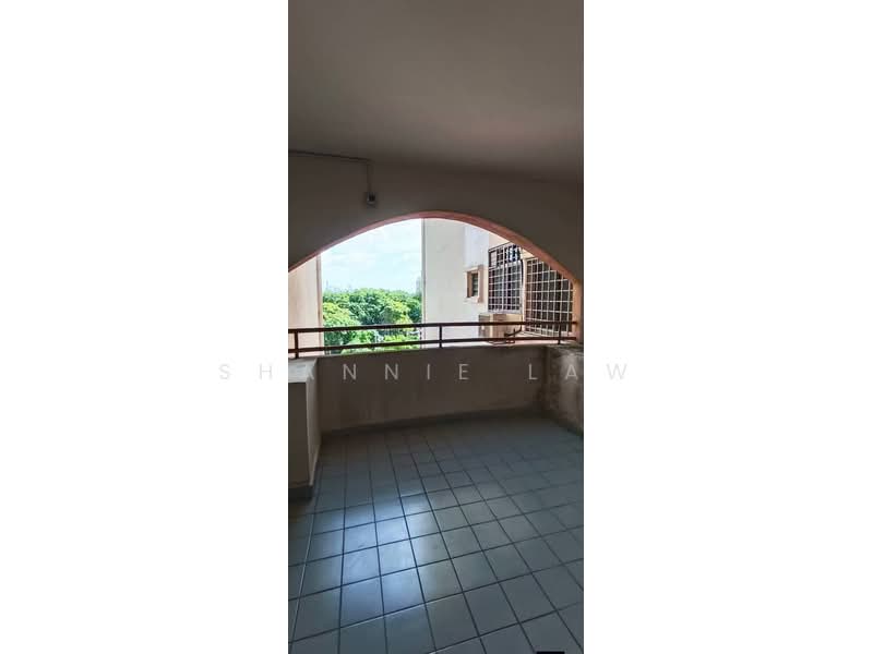 Pangsapuri untuk Dijual di Astaka Heights Apartments - Shannie Law - Balcony - PropertyGuru.com.my