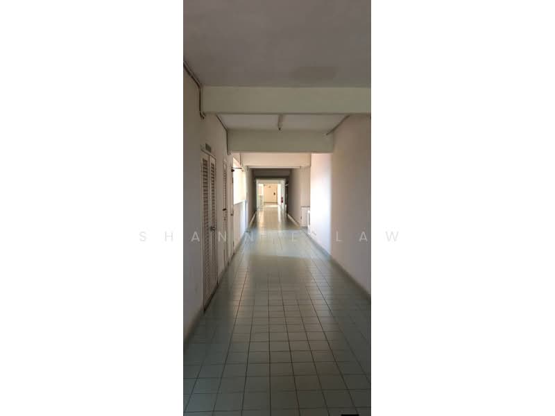 Pangsapuri untuk Dijual di Astaka Heights Apartments - Shannie Law - Corridor - PropertyGuru.com.my