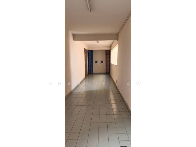 Pangsapuri untuk Dijual di Astaka Heights Apartments - Shannie Law - Corridor - PropertyGuru.com.my