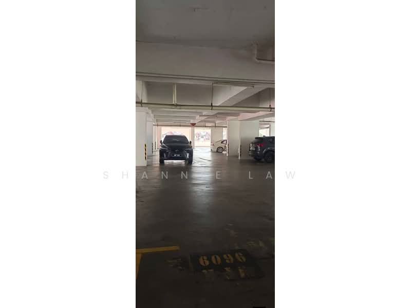 Pangsapuri untuk Dijual di Astaka Heights Apartments - Shannie Law - Car Park - PropertyGuru.com.my