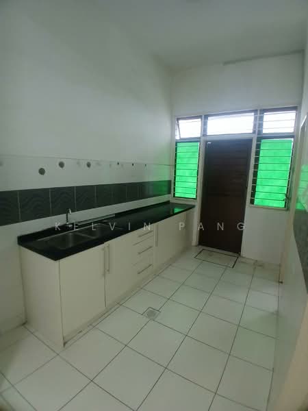 Rumah Teres 2 Tingkat untuk Disewa di Shah Alam (Selangor) - Kelvin Pang - Kitchen - PropertyGuru.com.my
