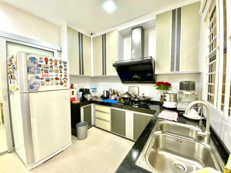 2-storey Terraced House for Sale in Klang (Selangor) - Amzar Faiz - Kitchen - PropertyGuru.com.my