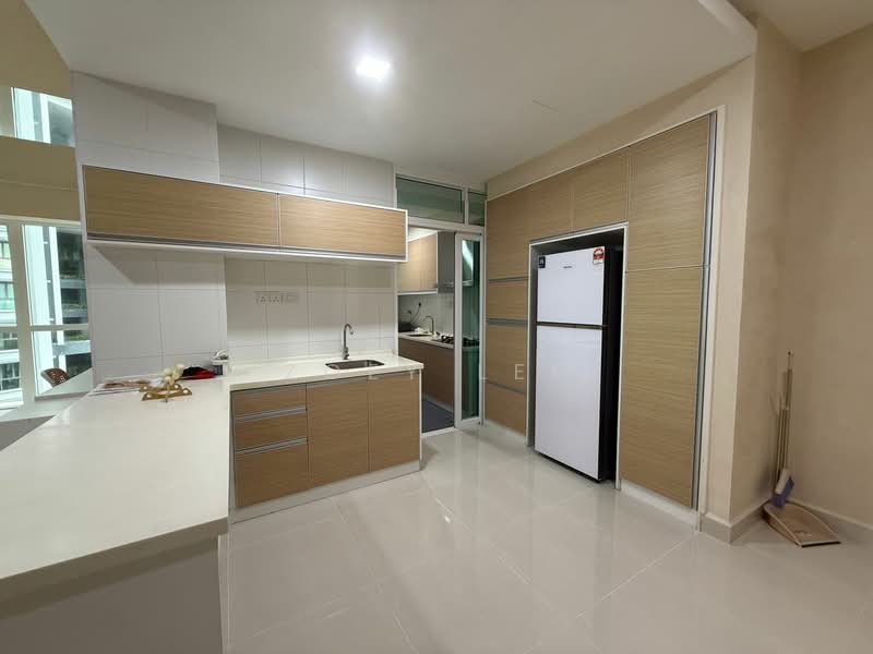 Kondominium untuk Disewa di Medini Signature - Zoey Lee - Kitchen - PropertyGuru.com.my
