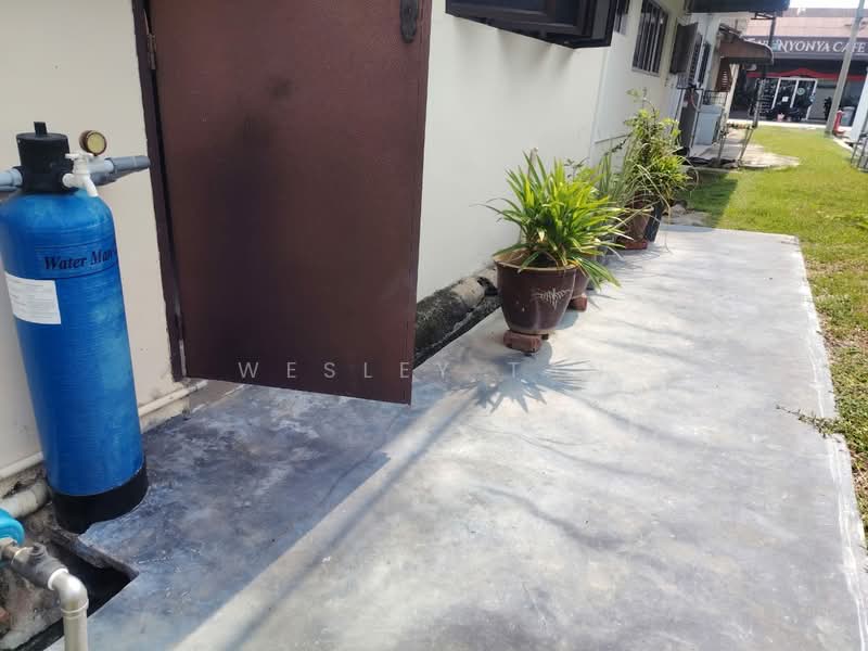 For Sale - Ujong Pasir