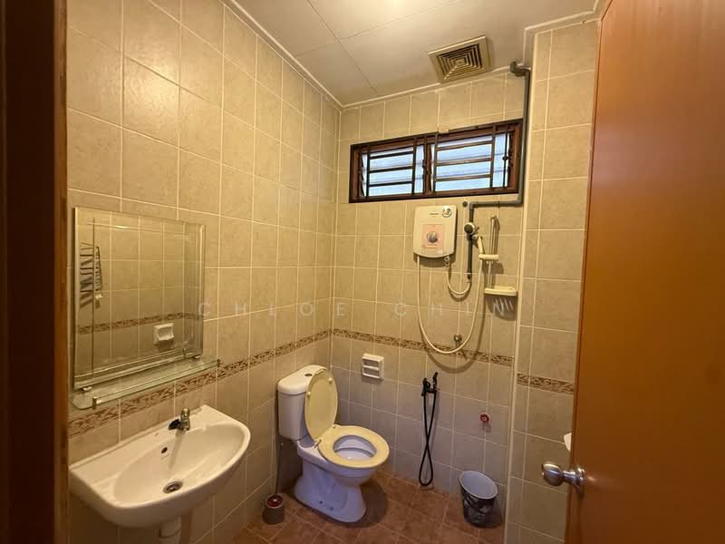 Rumah Teres 2 Tingkat untuk Dijual di Bandar Seri Alam (Masai) - Chloe Chin - Bathroom - PropertyGuru.com.my
