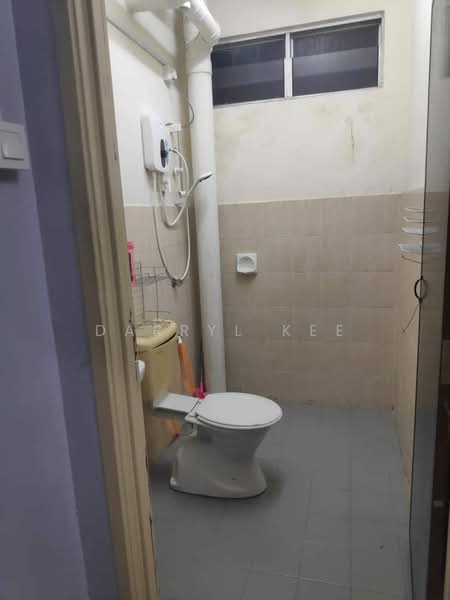 Apartment for Sale at Lake View Suites - Darryl Kee - PropertyGuru.com.my