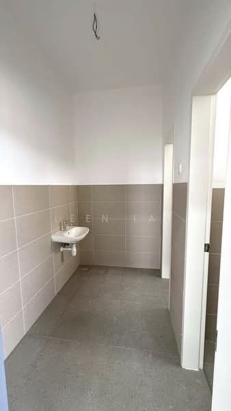 Detached Factory for Rent in Tampoi (Johor) - Leen Lai - Bathroom - PropertyGuru.com.my