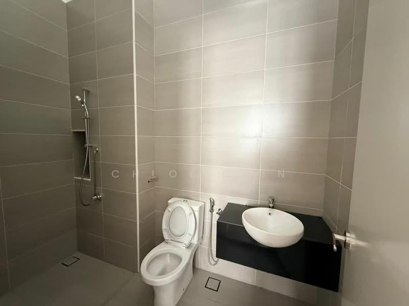 Semi-Detached House for Sale in Taman Ekoflora (Johor Bahru) - Chloe Chin - Bathroom - PropertyGuru.com.my
