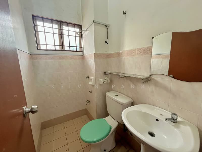 Rumah Teres 2 Tingkat untuk Dijual di Bukit Raja (Selangor) - Kelvin Pang - Bathroom - PropertyGuru.com.my