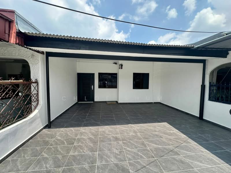 1-storey Terraced House for Sale in Ulu Tiram (Johor) - Chloe Shum - Exterior - PropertyGuru.com.my