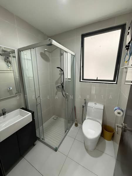 Condominium for Rent at Kings Bay @ Country Garden Danga Bay - Stella Narita - PropertyGuru.com.my