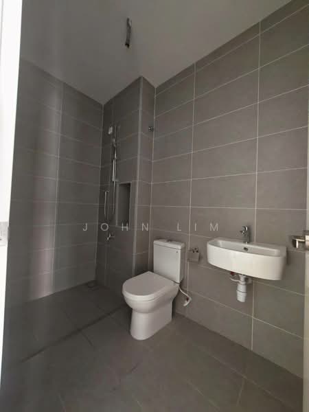 Rumah Teres 2 Tingkat untuk Dijual di Bandar Seri Alam (Masai) - John Lim - Bathroom - PropertyGuru.com.my