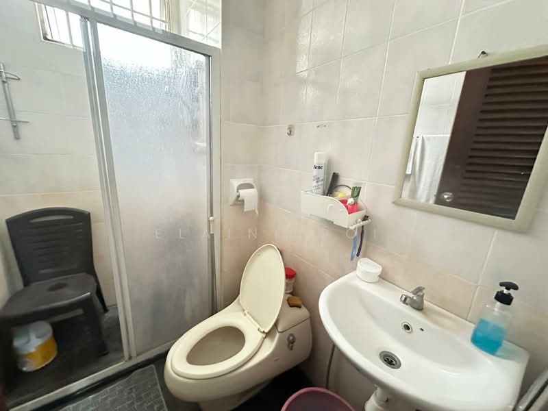Rumah Teres 3 Tingkat untuk Dijual di Tanjung Bungah (Penang) - Elaine Ooi - Bathroom - PropertyGuru.com.my