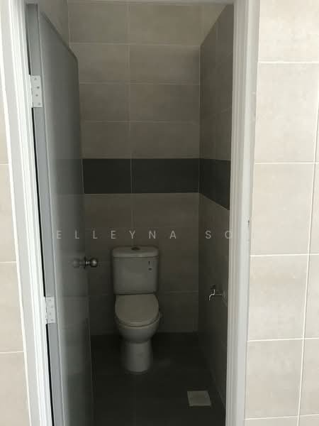 Factory for Rent in Pasir Gudang (Johor) - Elleyna Soo - Bathroom - PropertyGuru.com.my