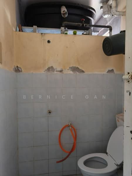 Rumah Flat untuk Dijual di Sri Lanang - Bernice Gan - Bathroom - PropertyGuru.com.my