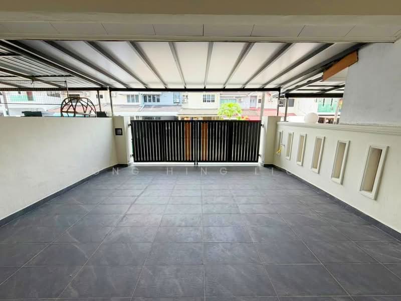 2-storey Terraced House for Sale in Taman Desa Cemerlang (Ulu Tiram) - Loong Hing Liong - Exterior - PropertyGuru.com.my