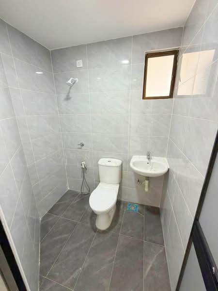 2-storey Terraced House for Sale in Taman Desa Cemerlang (Ulu Tiram) - Loong Hing Liong - Bathroom - PropertyGuru.com.my