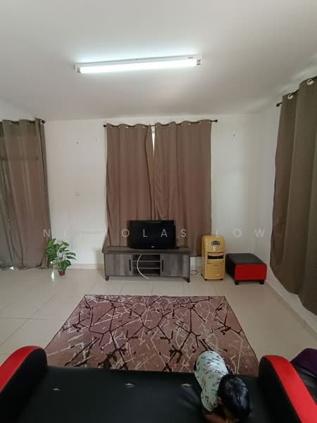 Bungalow for Rent in Taman Scientex Kulai (Sedenak) - Nicholas Low - Living Room - PropertyGuru.com.my